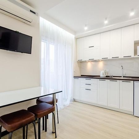 Artal Apartment On Obolonsky Avenue 31 Kiev Esterno foto